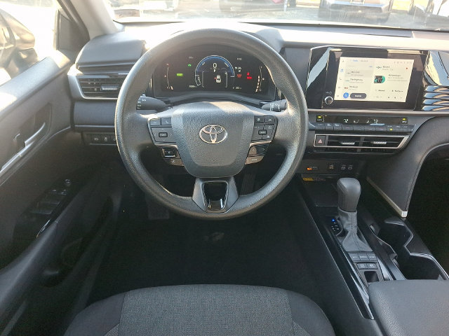 Used 2025 Toyota Camry LE FWD image 10