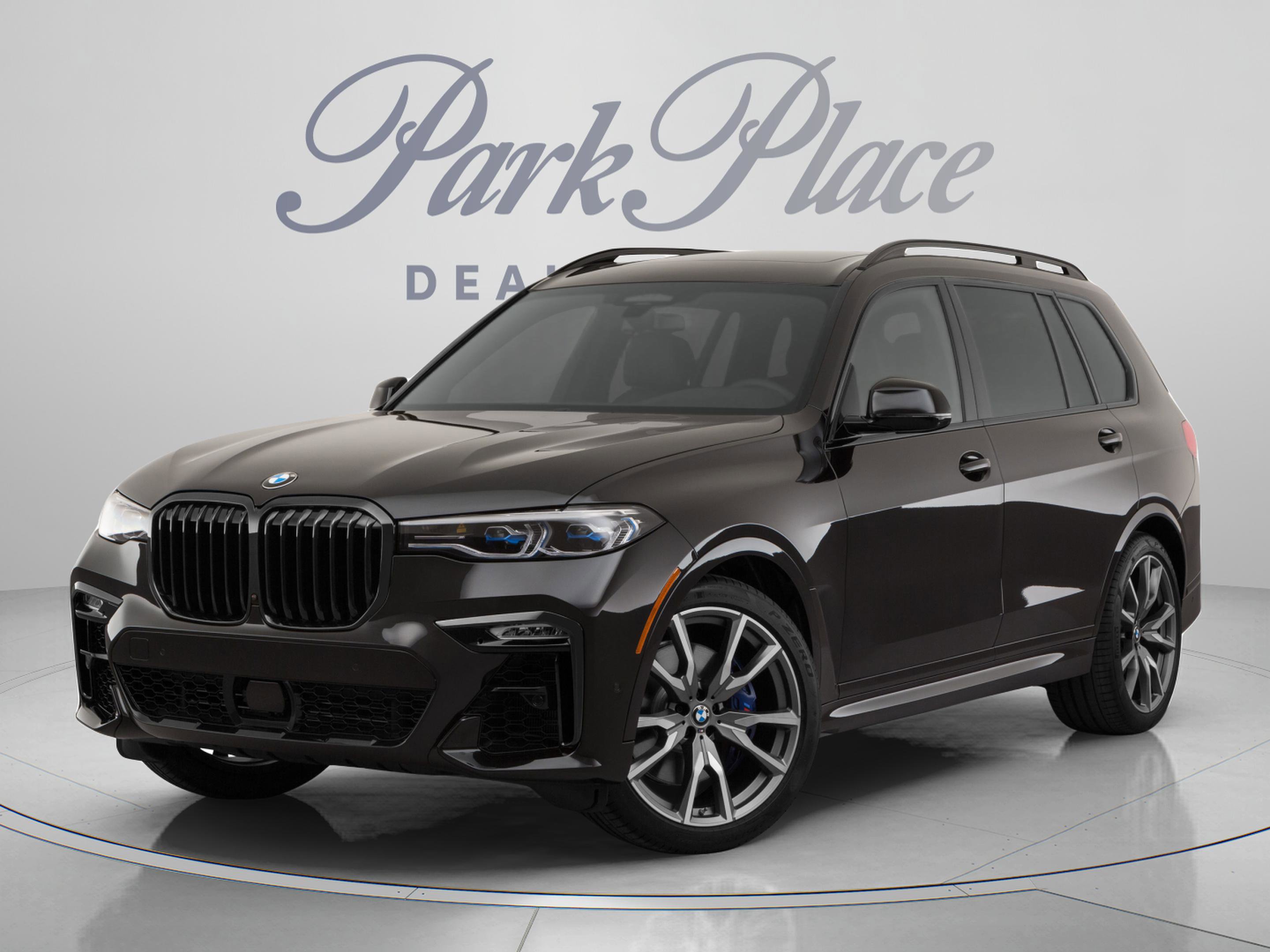Used 2022 BMW X7 M50i w/ Dynamic Handling Package AWD/4WD image 9