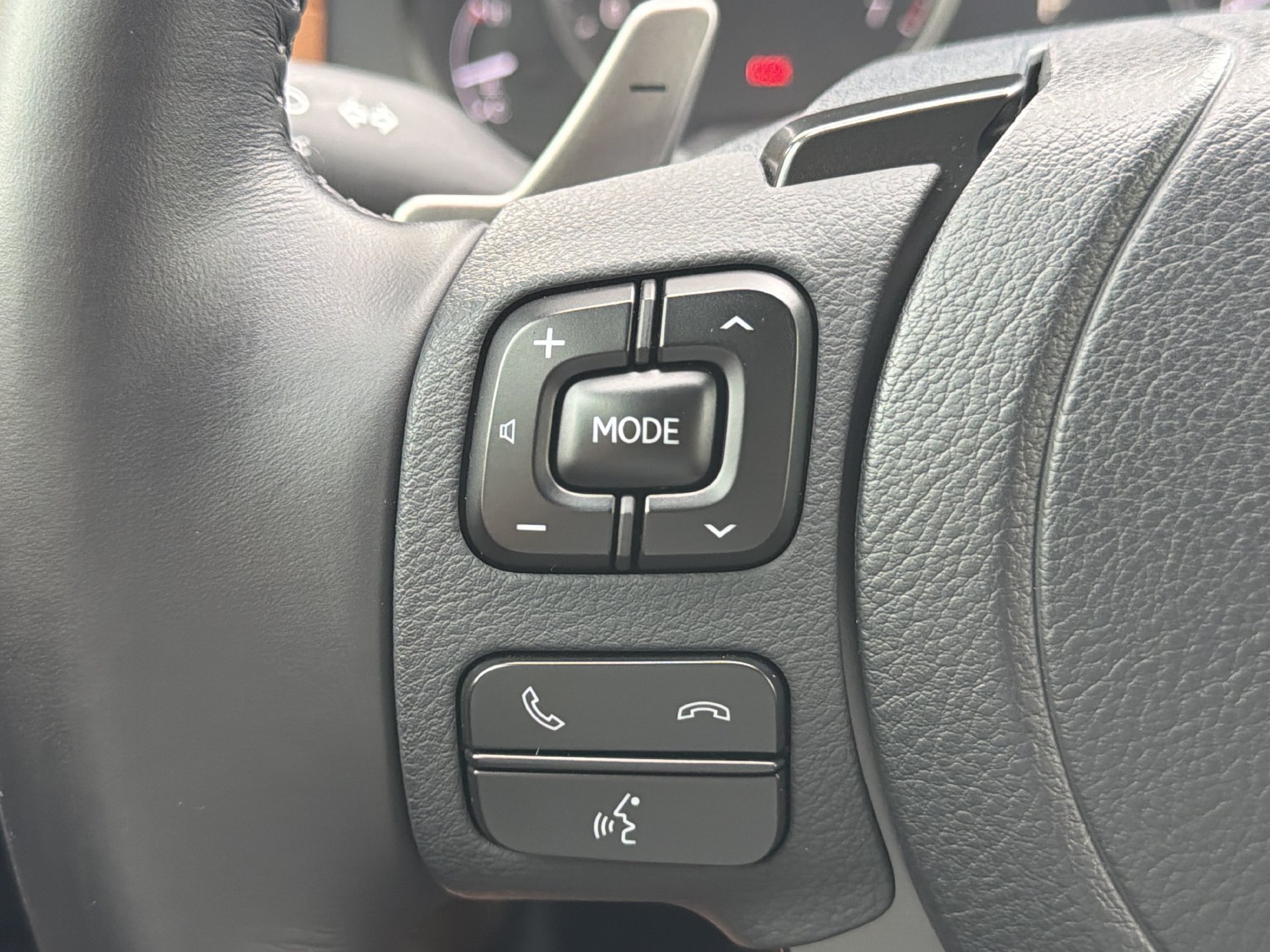 Used 2024 Lexus IS 350 F Sport w/ Accessory Package 2 RWD image 28