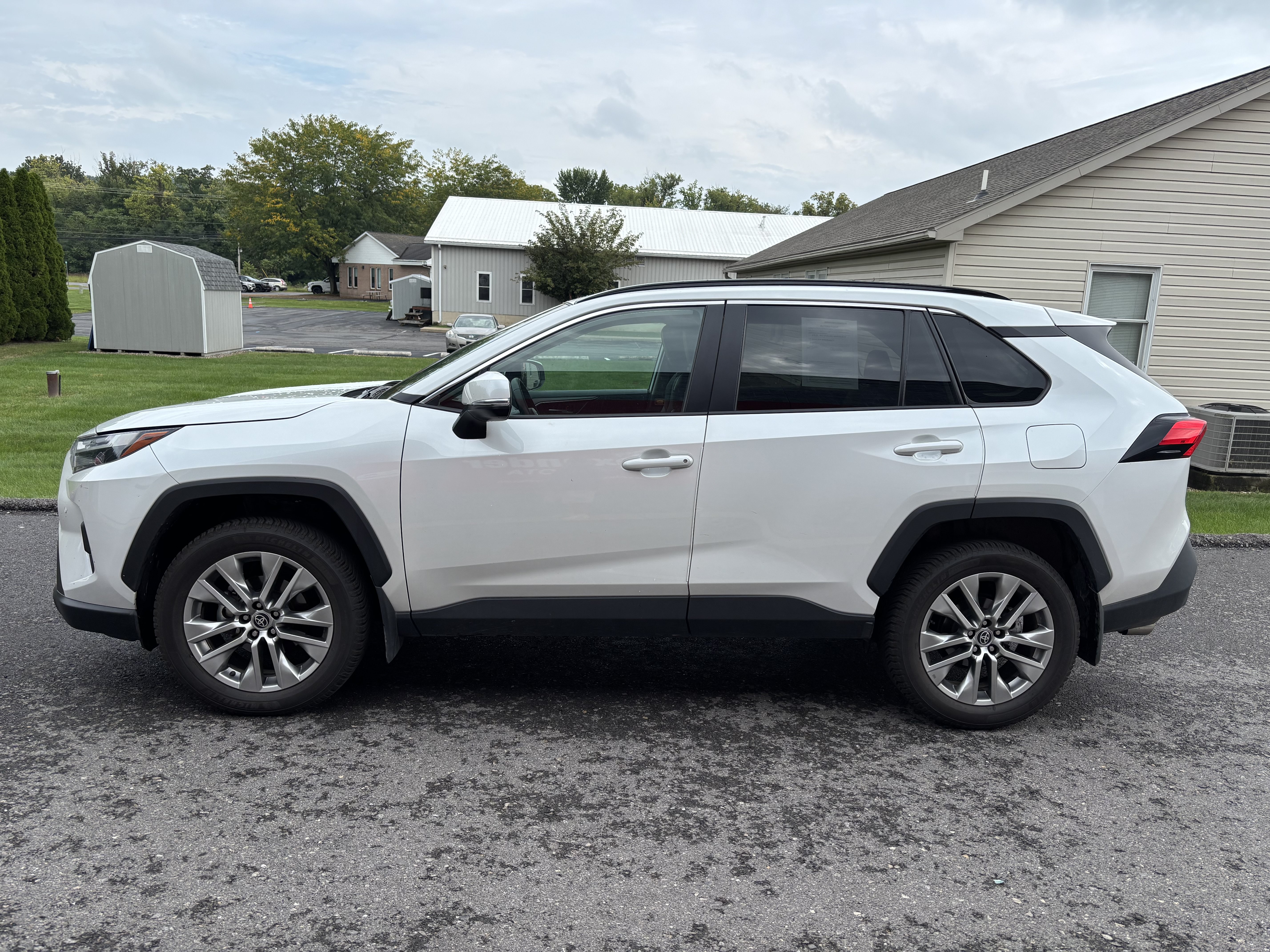Certified 2023 Toyota RAV4 XLE Premium AWD/4WD image 6