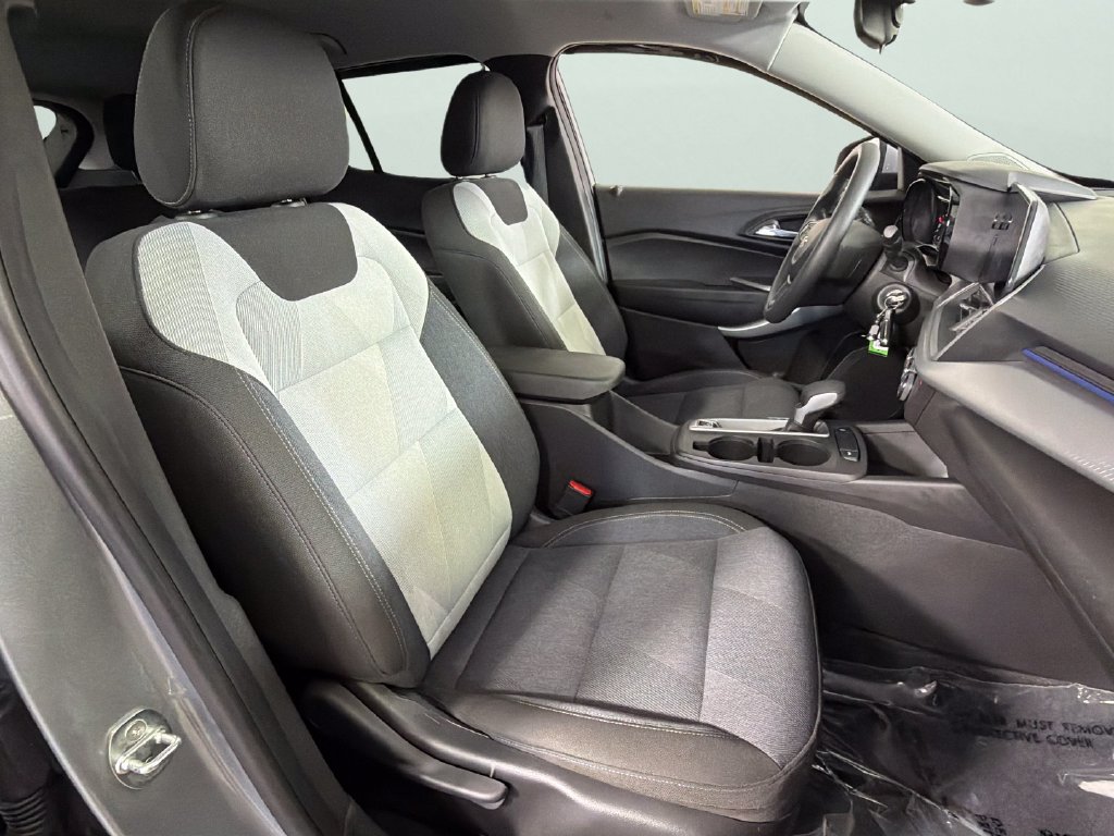 Certified 2024 Chevrolet Trax LS w/ LS Convenience Package FWD image 33