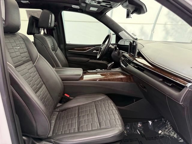 Used 2021 Cadillac Escalade Sport Platinum AWD/4WD image 25