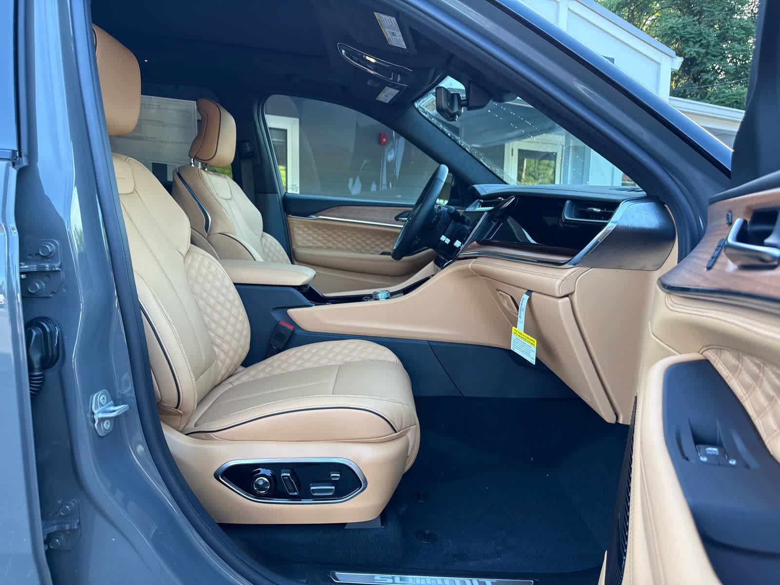New 2027 Jeep Grand Cherokee L Summit AWD/4WD image 15