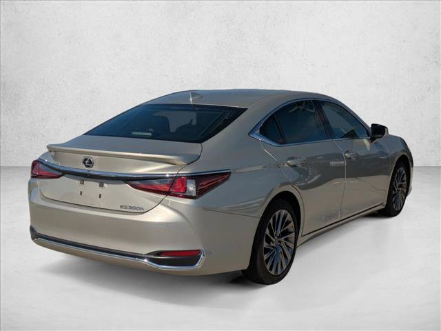 Used 2024 Lexus ES 300h Ultra Luxury w/ Accessory Package (Z2) FWD image 5