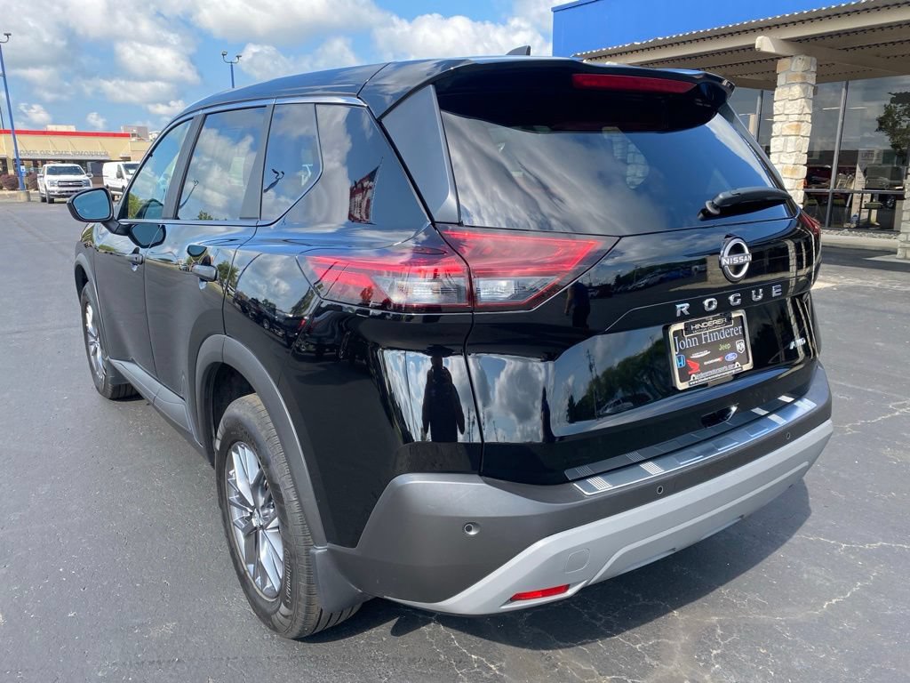 Used 2023 Nissan Rogue S AWD/4WD image 5