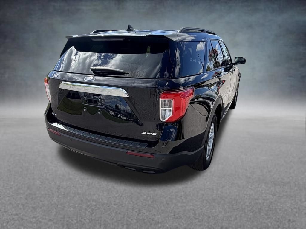 Certified 2023 Ford Explorer XLT AWD/4WD image 5