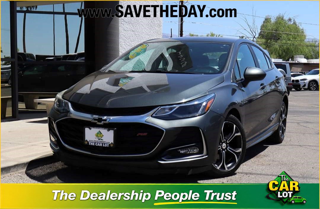 Used 2019 Chevrolet Cruze LT w/ Convenience Package FWD image 1