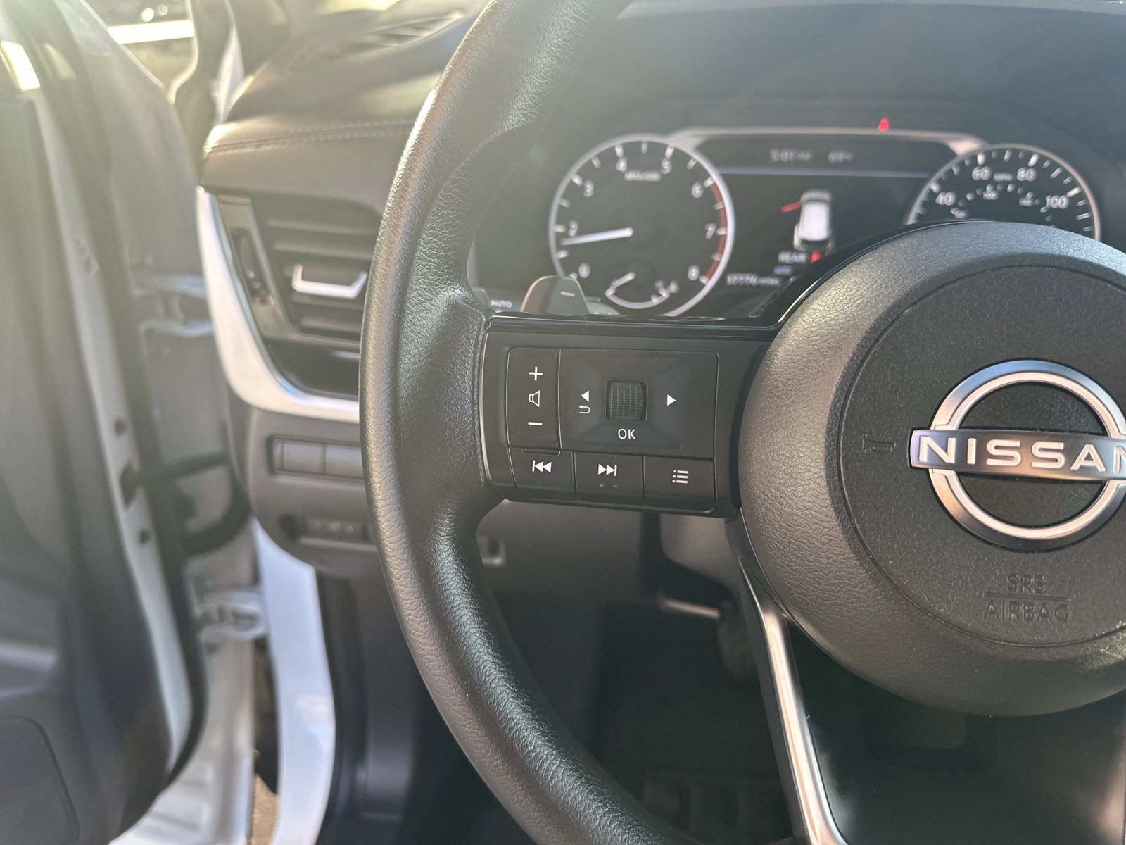 Used 2022 Nissan Rogue SV AWD/4WD image 13