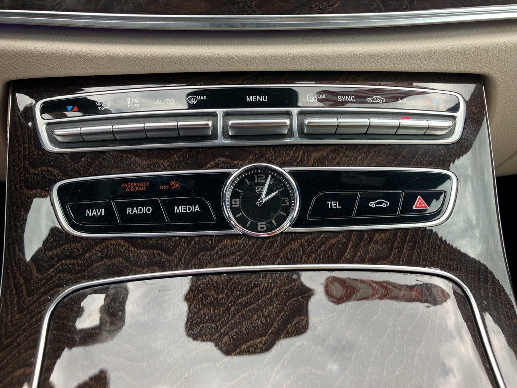 Used 2019 Mercedes-Benz E 300 4MATIC image 19