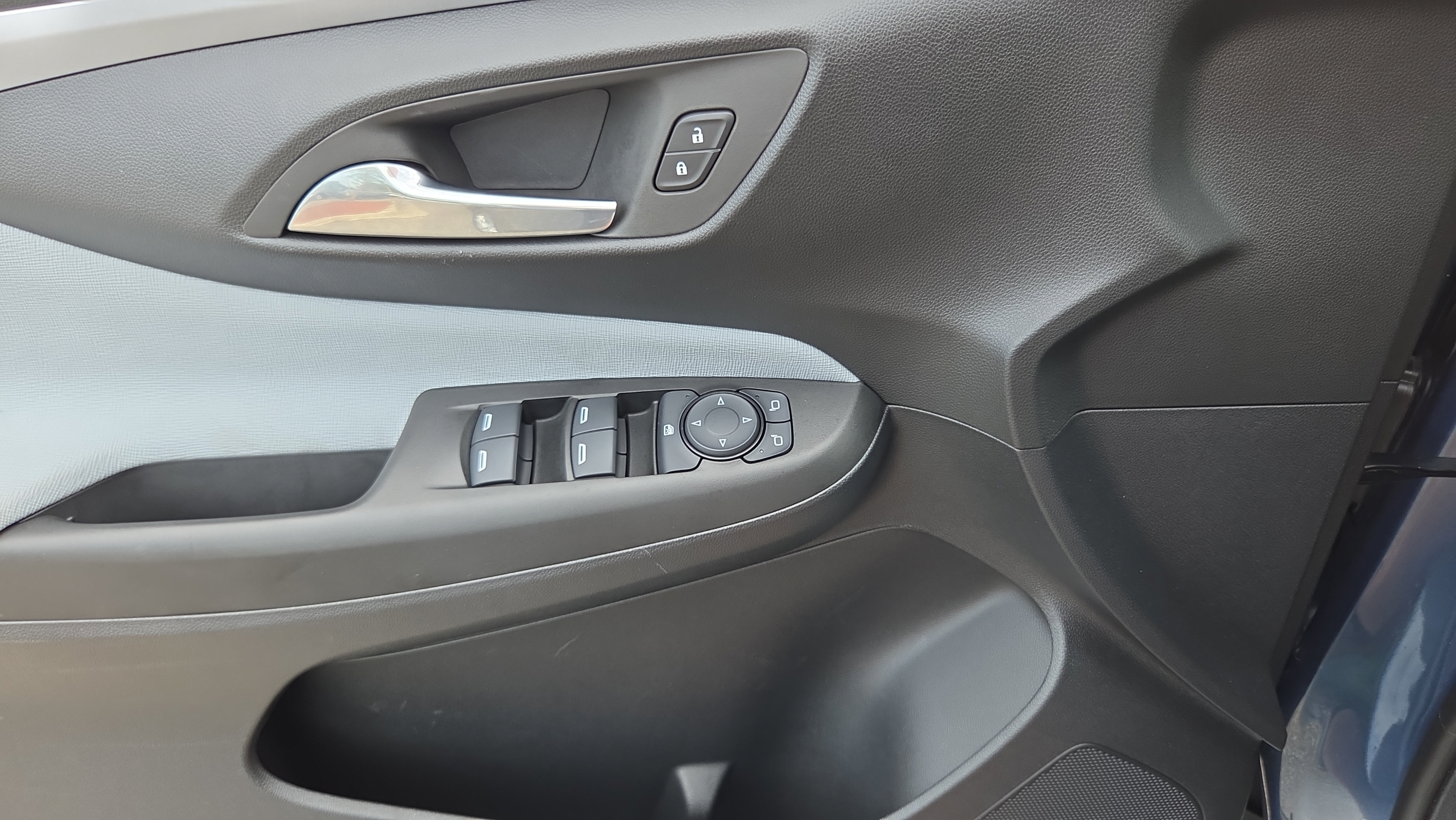 Certified 2025 Buick Envista Preferred FWD image 27