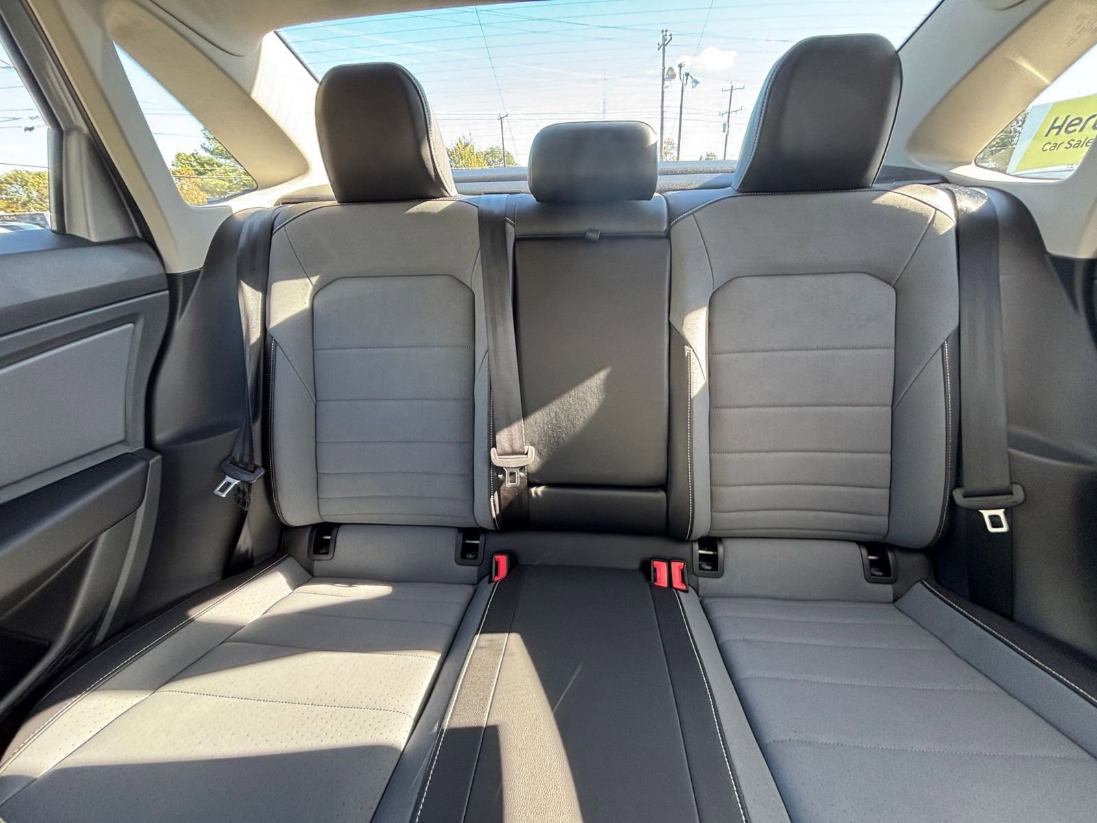 Used 2025 Volkswagen Jetta SE image 37