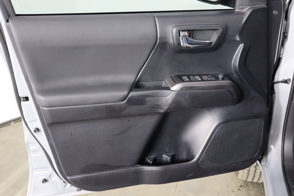 Used 2021 Toyota Tacoma TRD Off-Road image 19