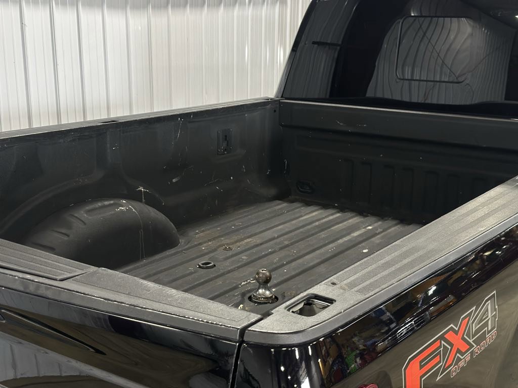 Used 2019 Ford F350 Platinum w/ Platinum Ultimate Package image 3