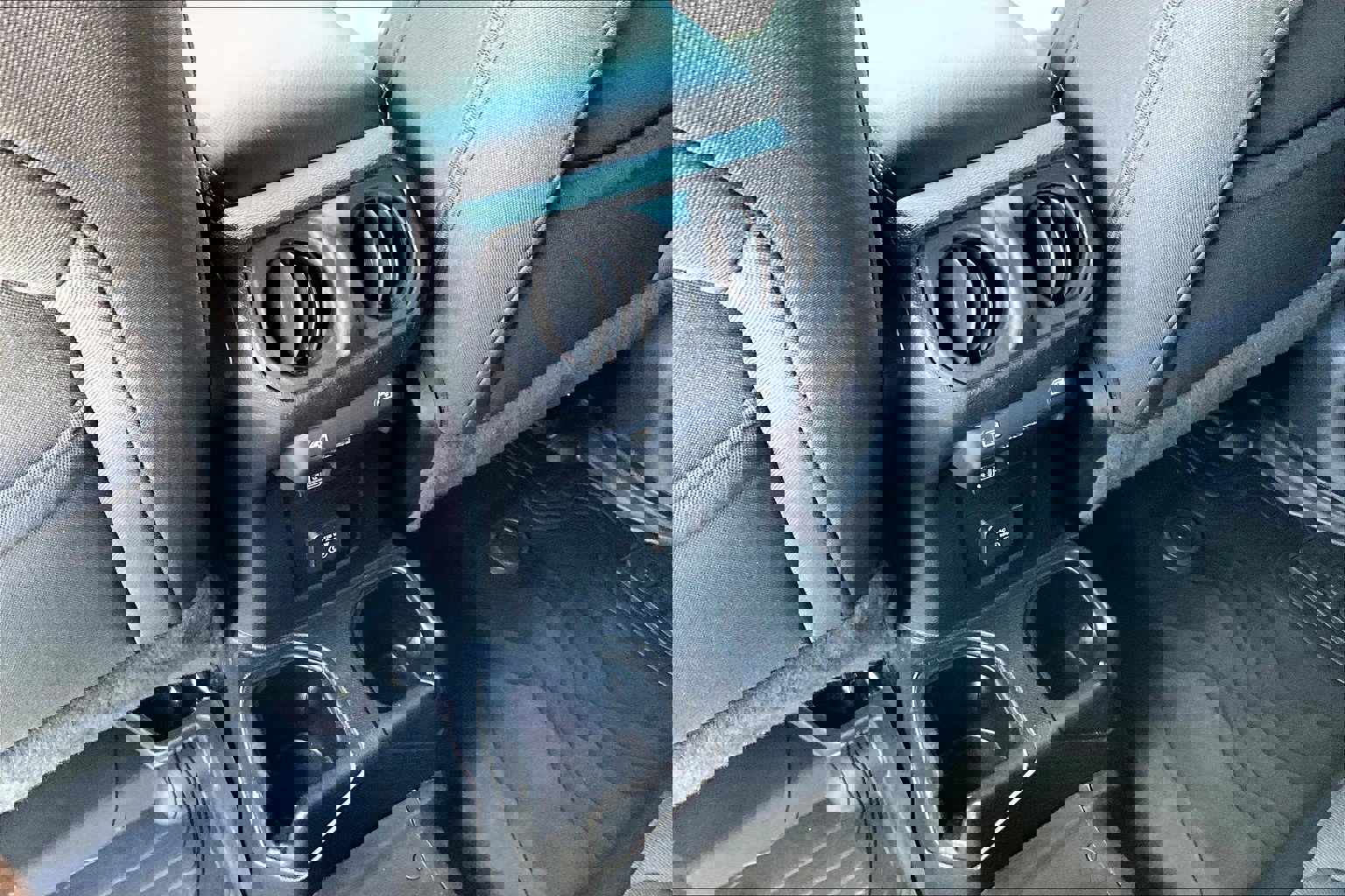 Used 2020 Jeep Wrangler Unlimited Sahara image 30