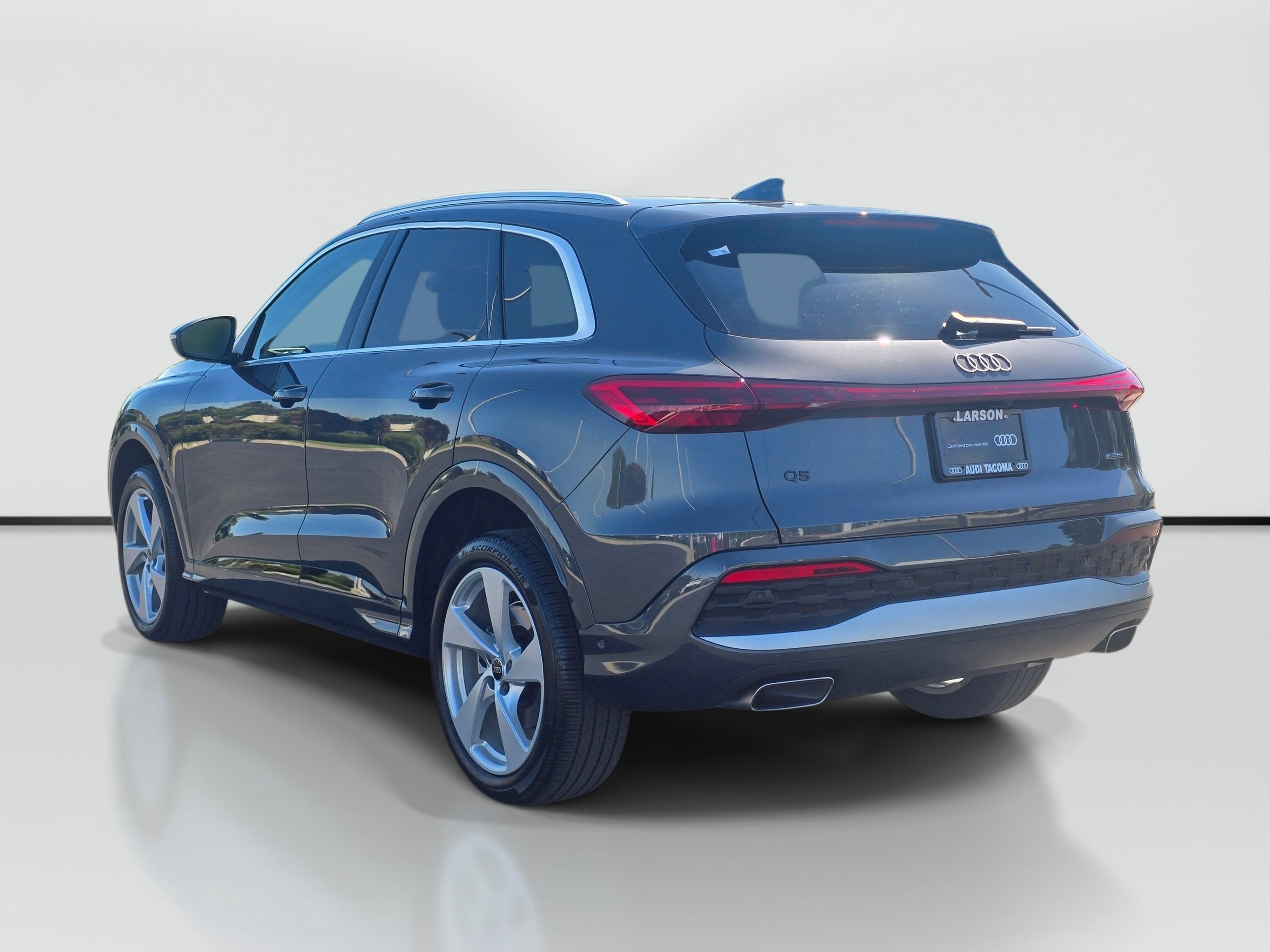 Certified 2025 Audi Q5 Premium w/ Premium Plus AWD/4WD image 3