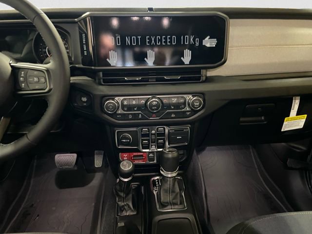 New 2025 Jeep Gladiator Willys image 12