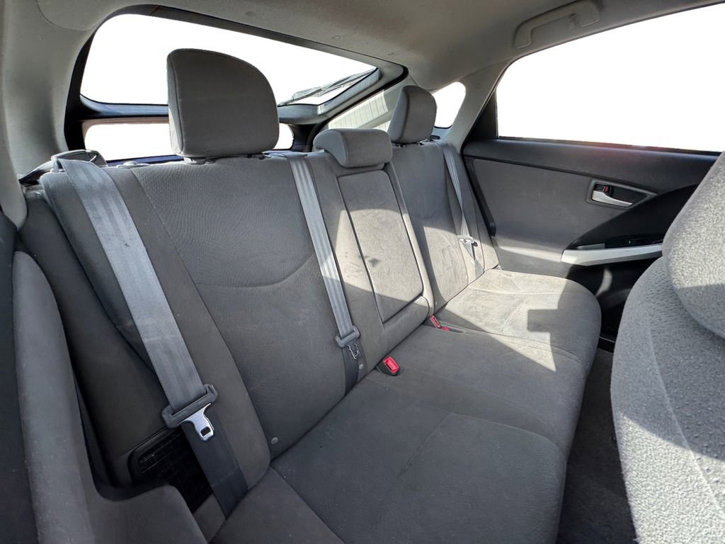 Used 2015 Toyota Prius Three image 18