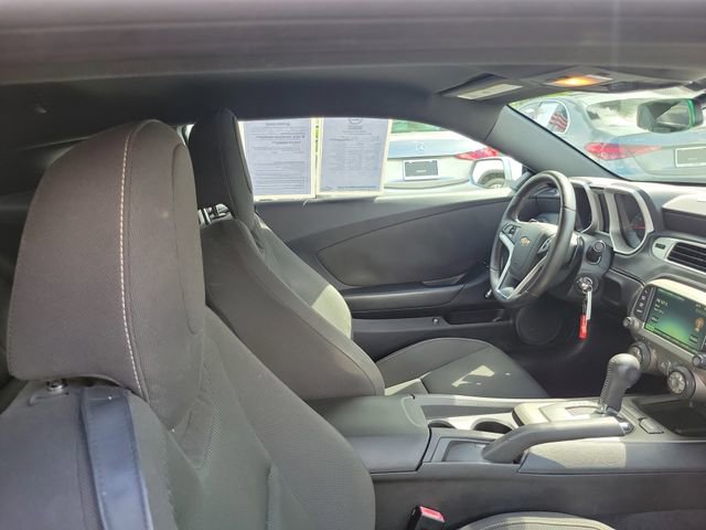 Used 2015 Chevrolet Camaro LT w/ 1LT Preferred Package RWD image 9