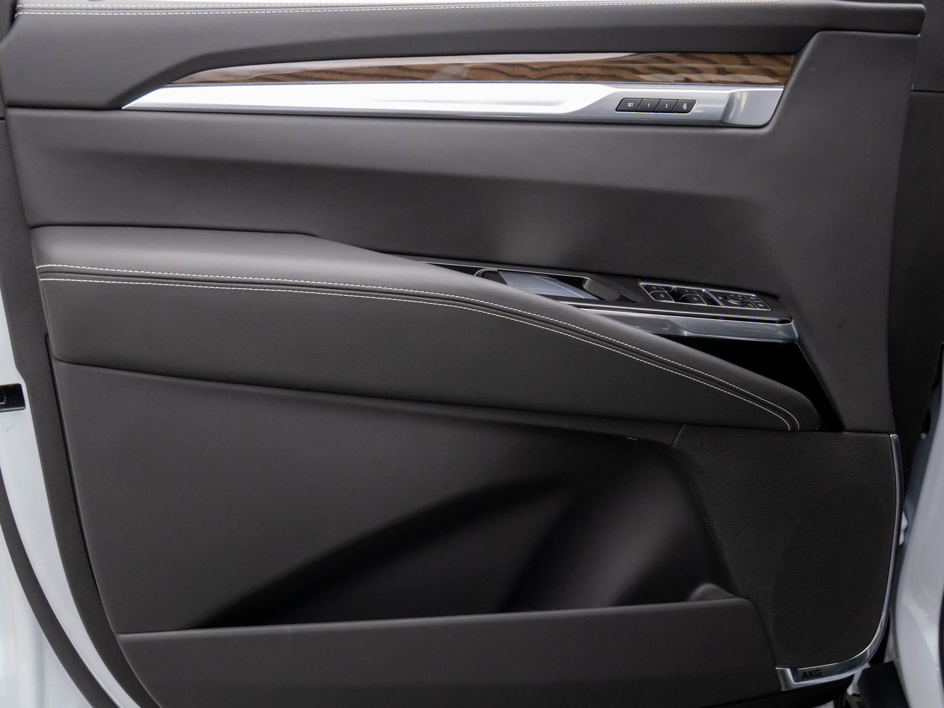 New 2026 Cadillac Escalade Platinum Sport w/ LPO, ONYX Package image 13