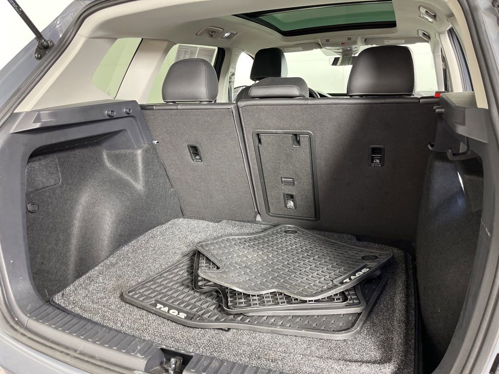 Used 2024 Volkswagen Taos SEL image 11