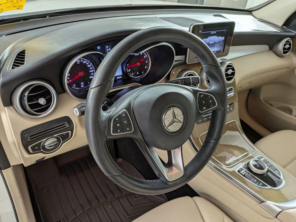 Used 2018 Mercedes-Benz GLC 300 image 11