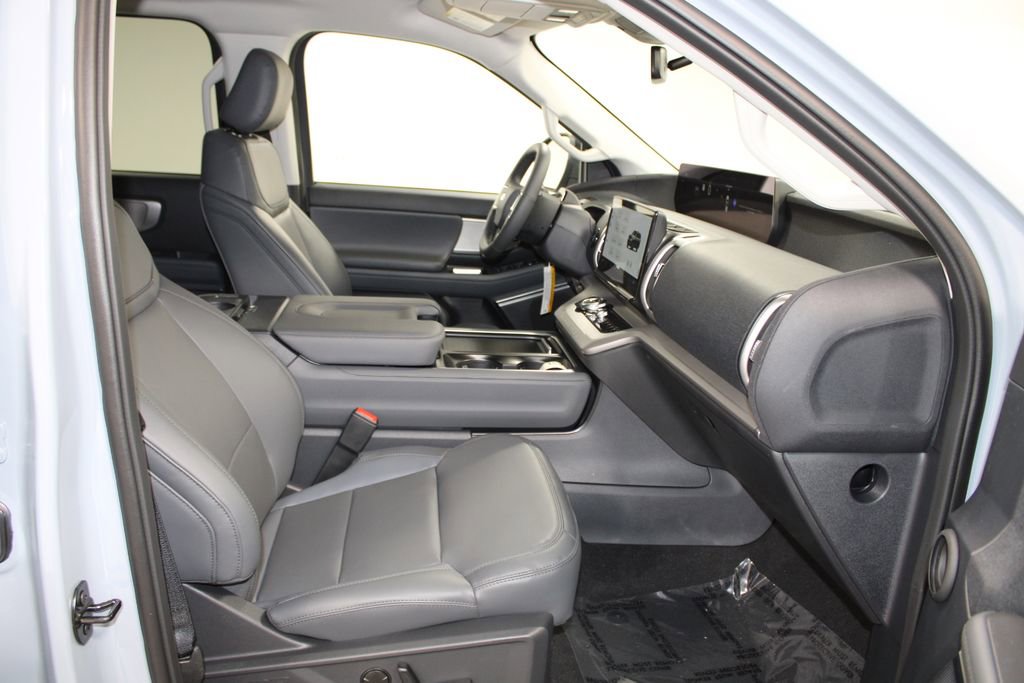 New 2026 Ford Expedition Active image 29