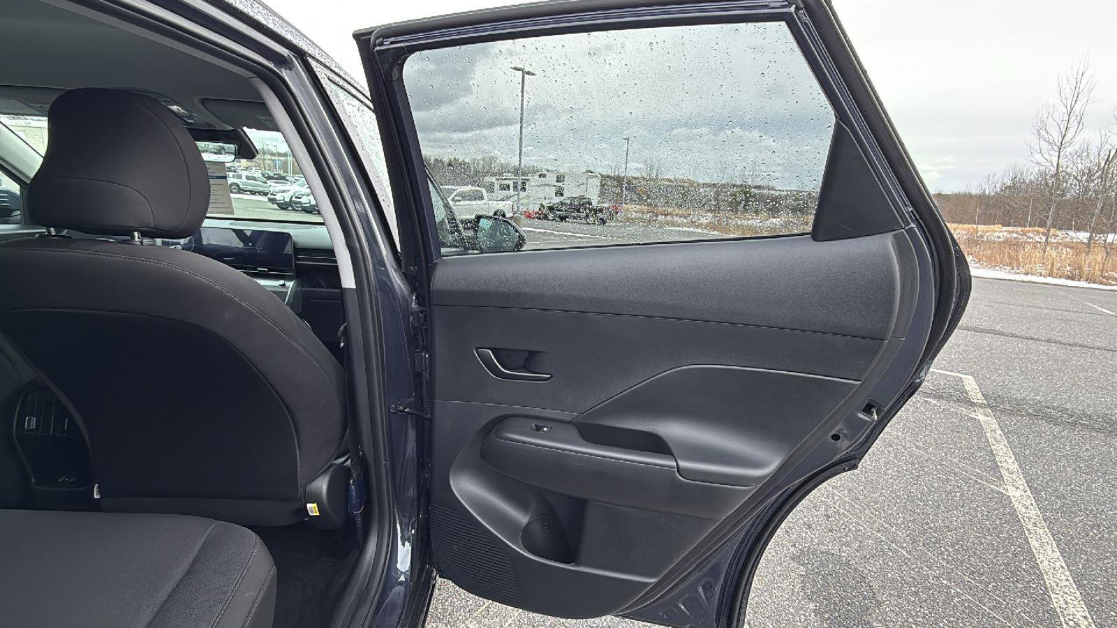 Certified 2025 Hyundai Kona SEL image 17