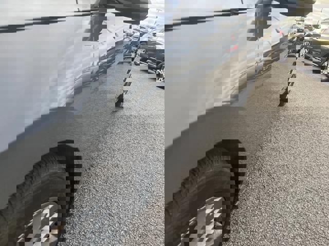 Used 2024 Hyundai Elantra SEL image 5