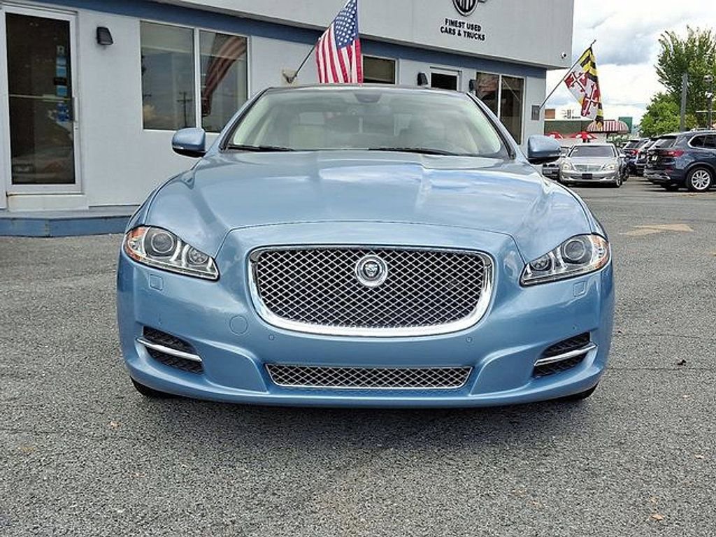 Used 2011 Jaguar XJ image 3