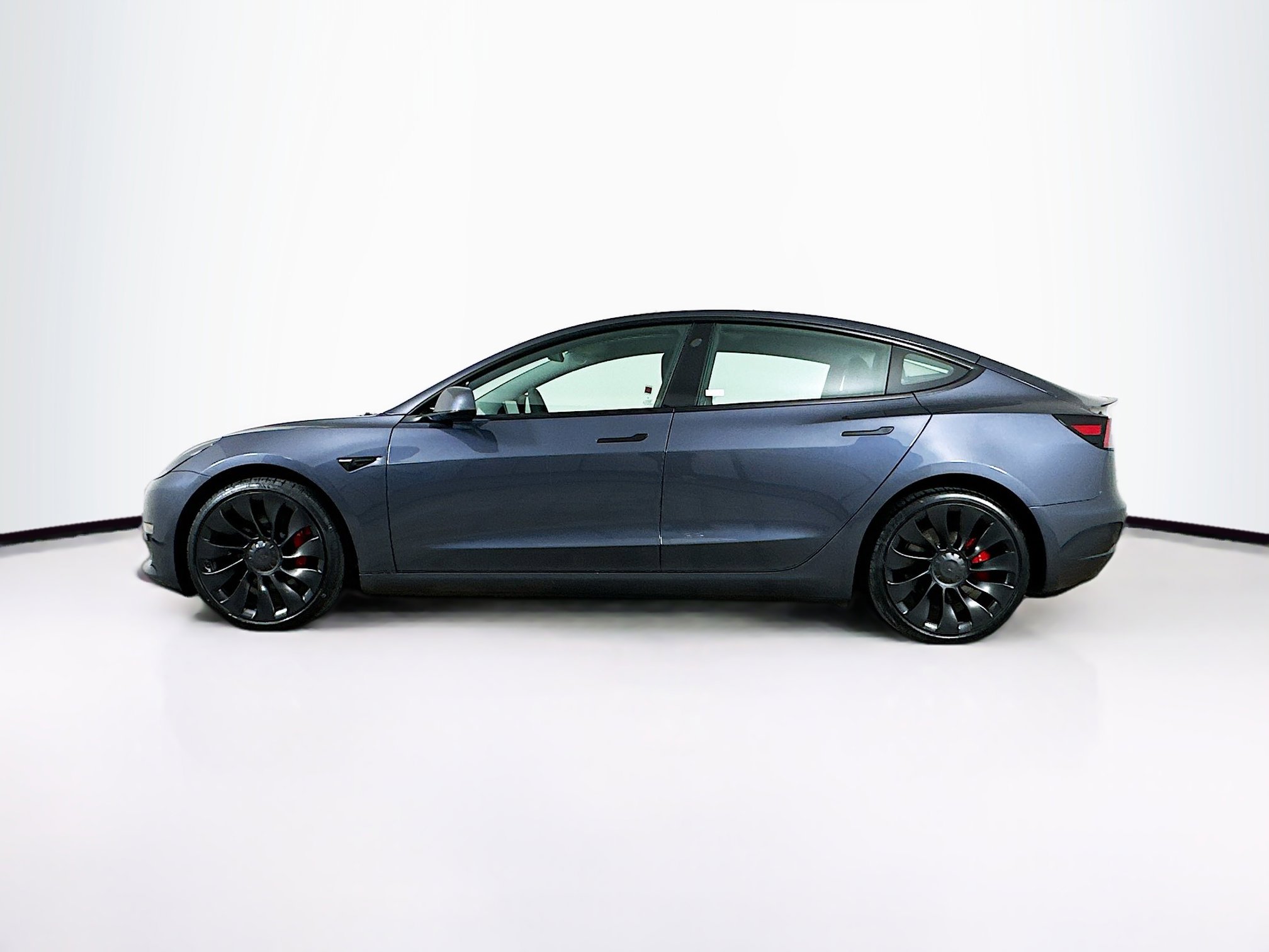 Used 2023 Tesla Model 3 Performance image 4