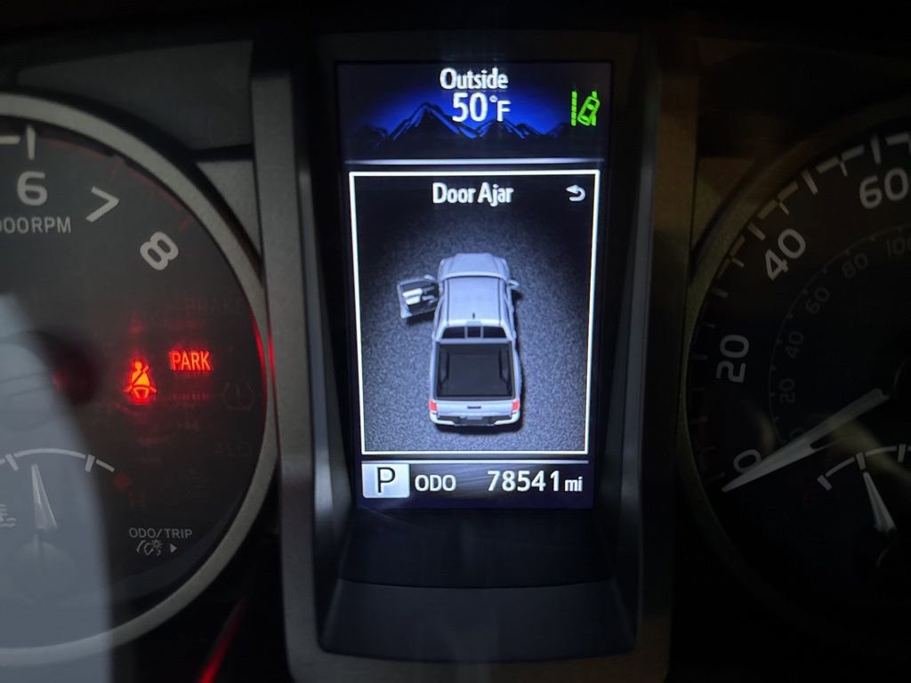 Used 2019 Toyota Tacoma TRD Off-Road image 5