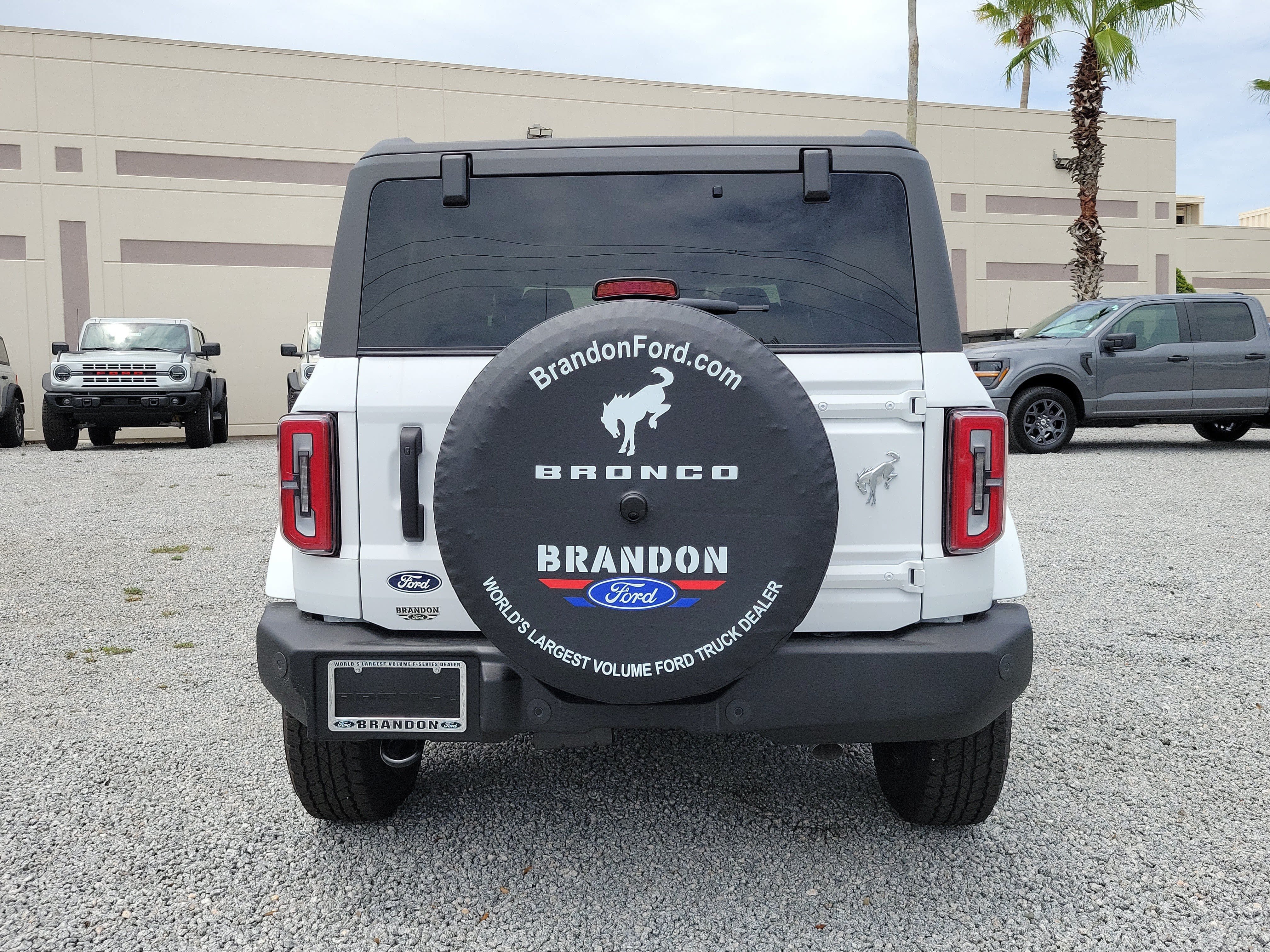 New 2026 Ford Bronco Outer Banks AWD/4WD image 8