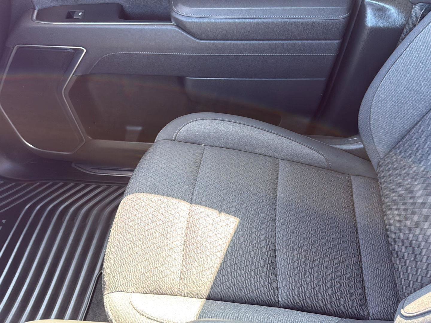 Used 2025 Chevrolet Silverado 1500 LT AWD/4WD image 25
