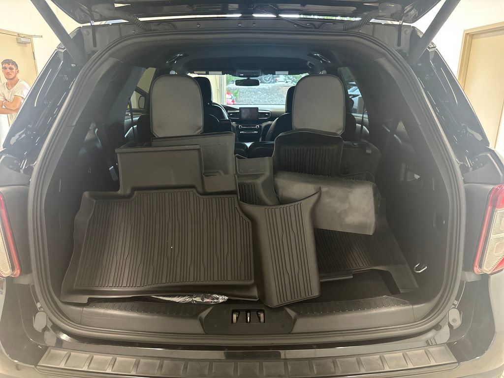 Used 2023 Ford Explorer ST-Line image 29