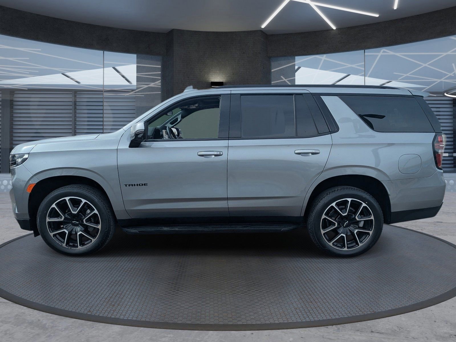 Used 2023 Chevrolet Tahoe RST w/ Luxury Package image 3