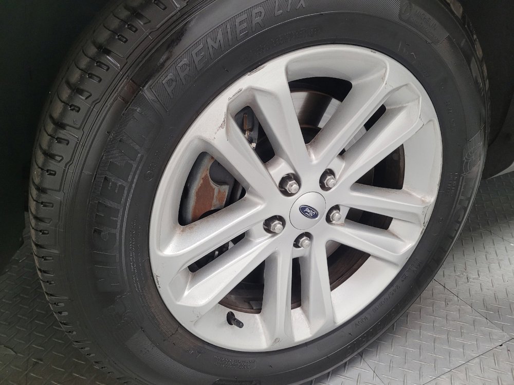 Used 2017 Ford Explorer XLT w/ Equipment Group 202A image 31