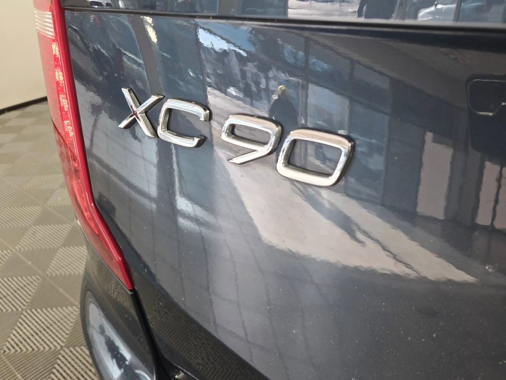 Used 2022 Volvo XC90 T8 Inscription image 8