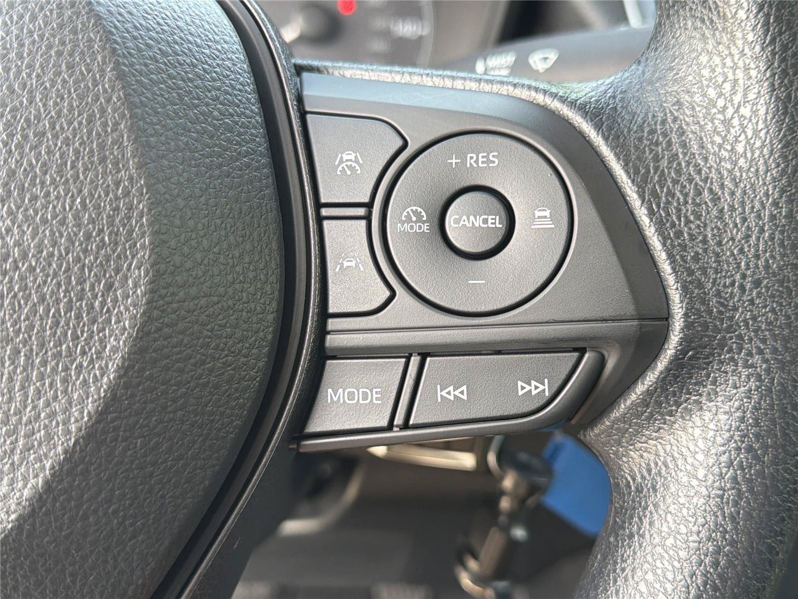Used 2023 Toyota Corolla LE w/ Carpet Mat Package (TMS) FWD image 22