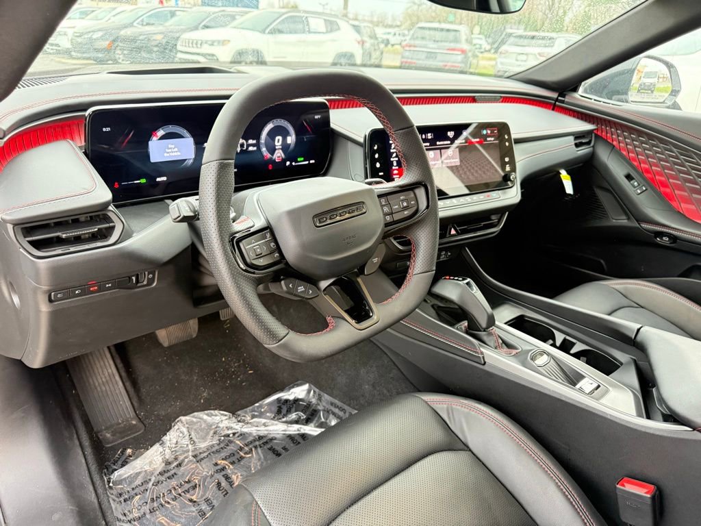 Used 2025 Dodge Charger R/T w/ Plus Group image 19