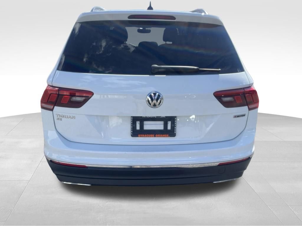 Used 2021 Volkswagen Tiguan SE w/ Panoramic Sunroof Package AWD/4WD image 8