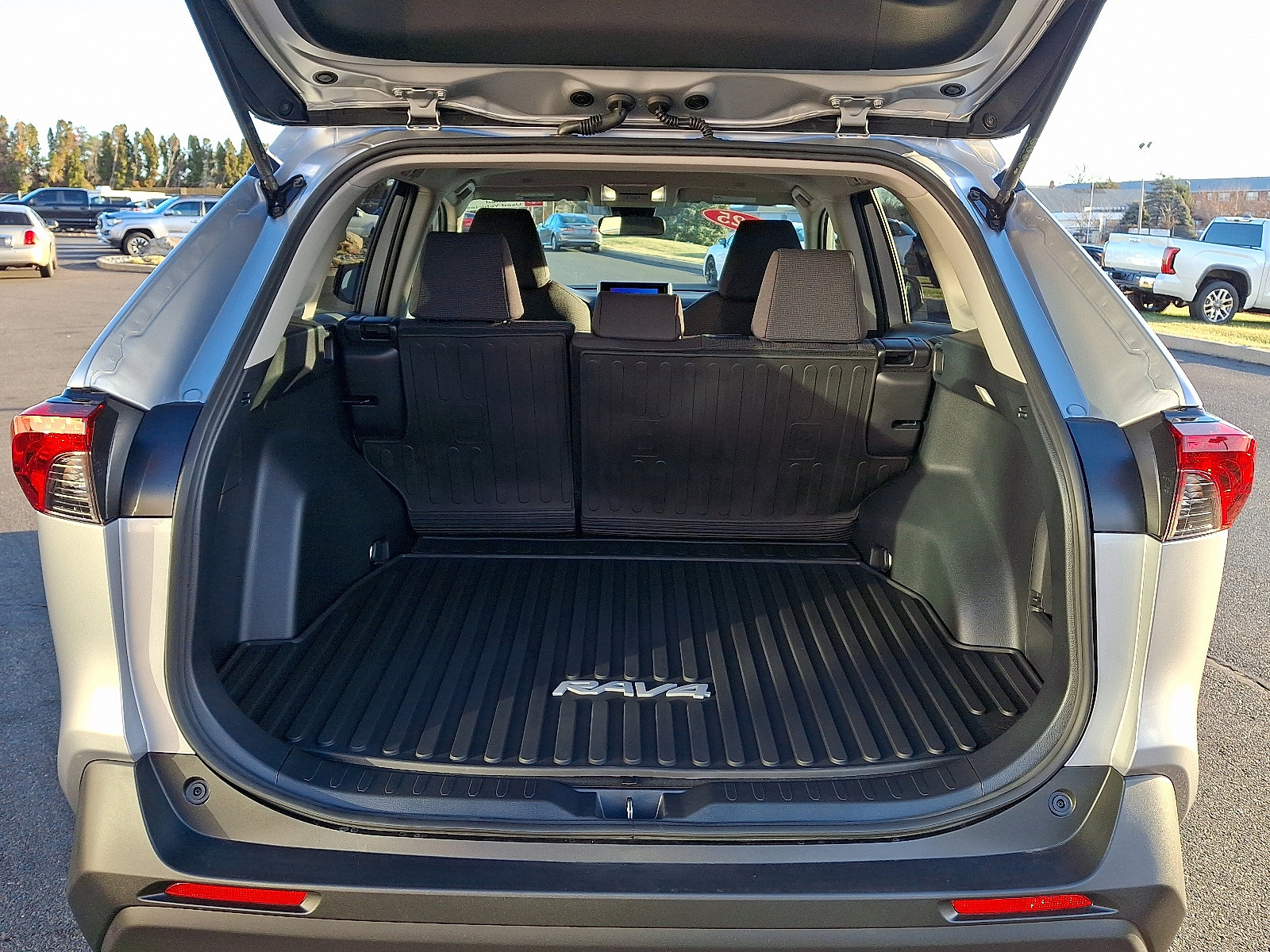 Certified 2025 Toyota RAV4 LE image 27