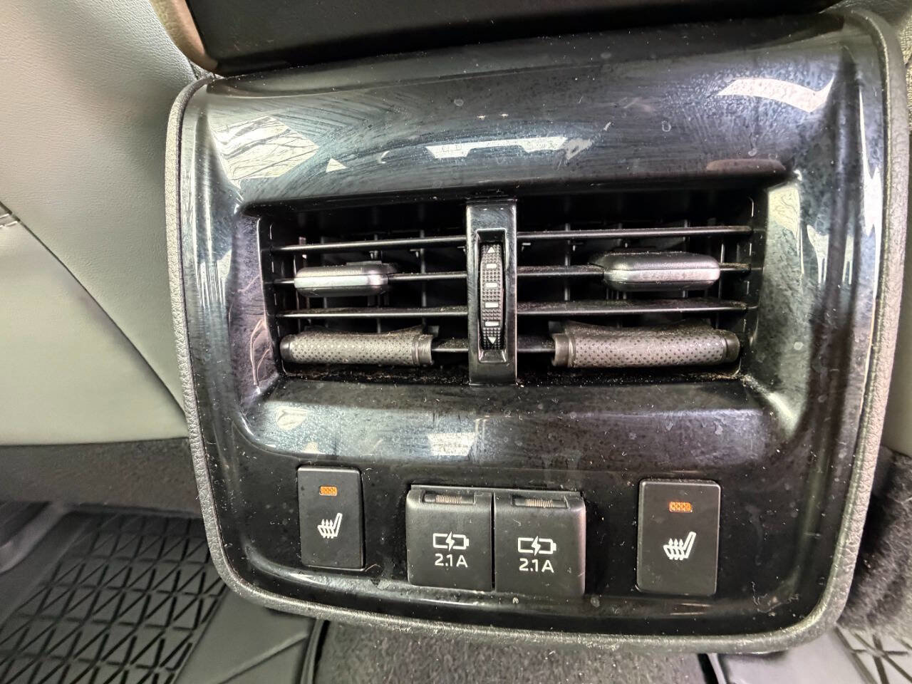 Used 2019 Toyota Avalon Limited image 28