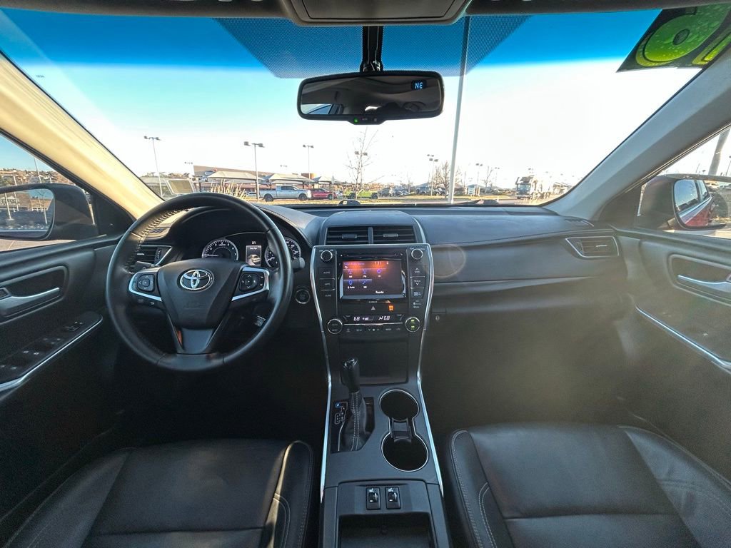 Used 2016 Toyota Camry XLE image 9