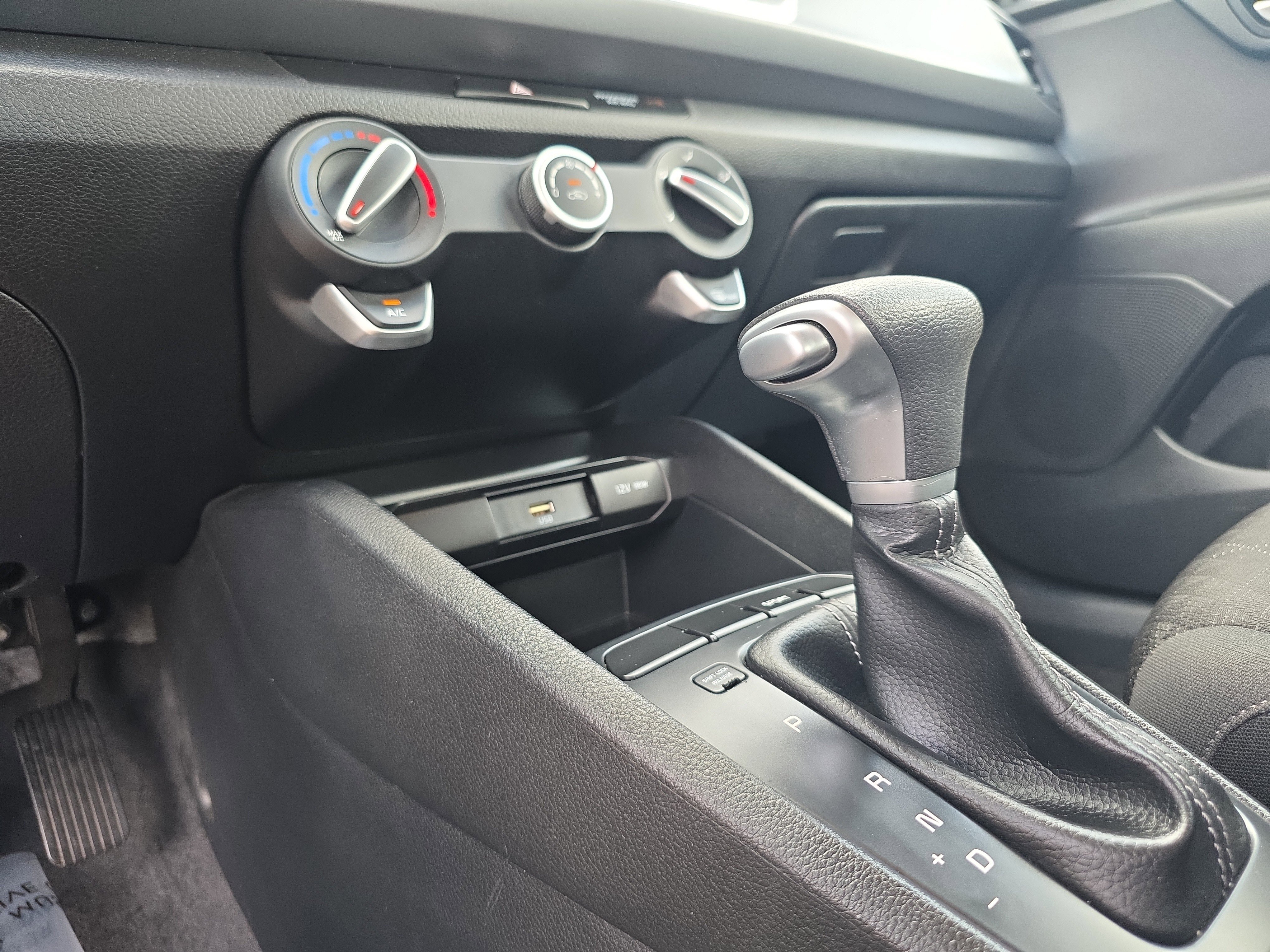 Used 2023 Kia Rio LX FWD image 32