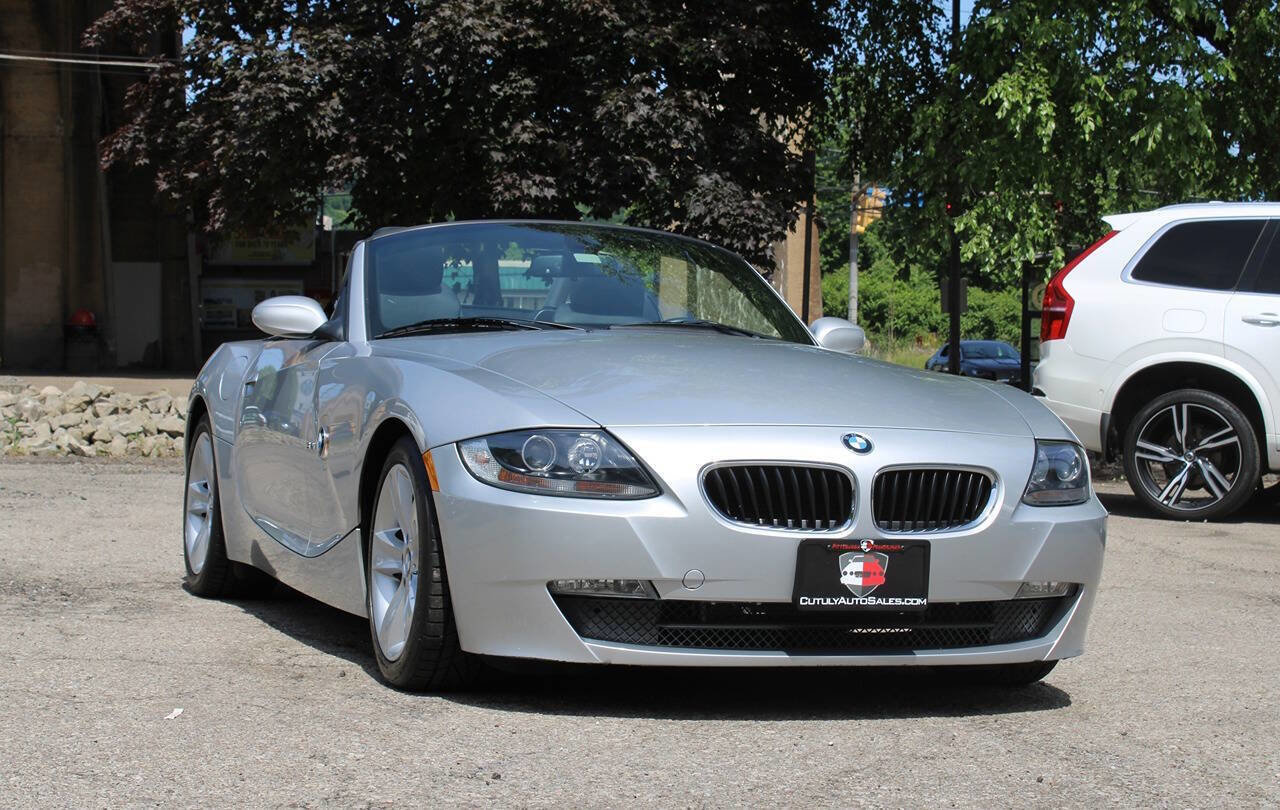 Used 2006 BMW Z4 3.0i RWD image 1