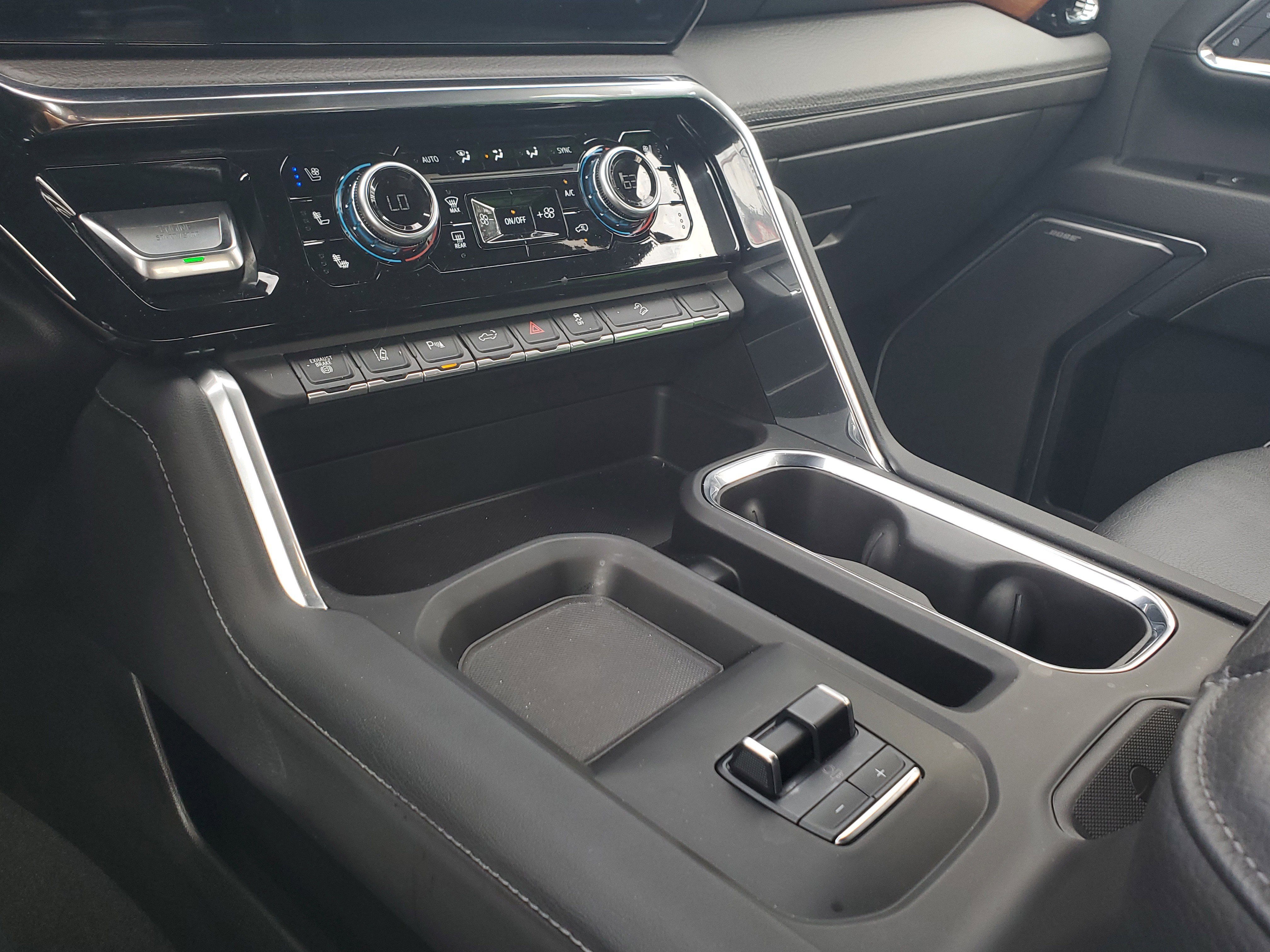 Used 2024 GMC Sierra 2500 Denali w/ Denali Reserve Package image 29