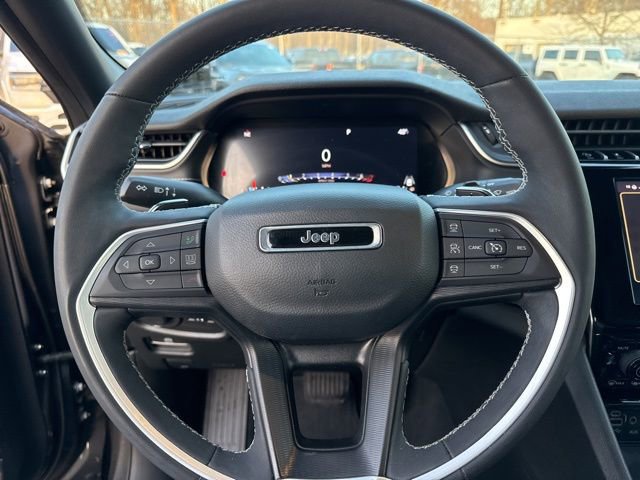 Certified 2023 Jeep Grand Cherokee Altitude image 10