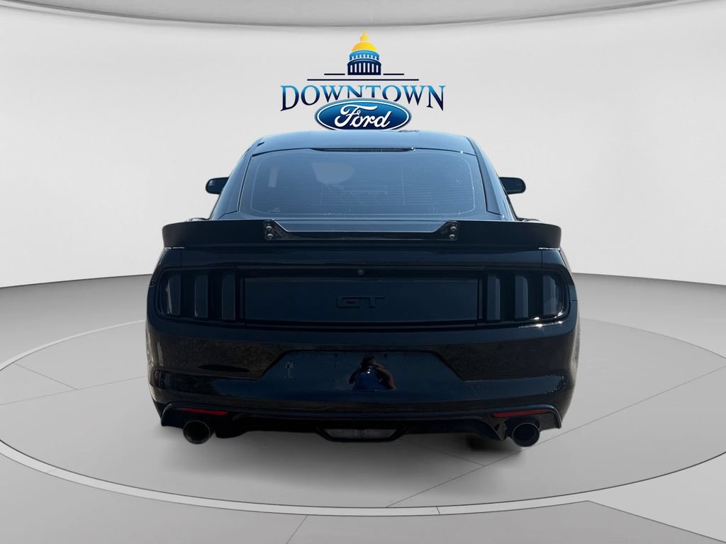 Used 2017 Ford Mustang GT RWD image 4