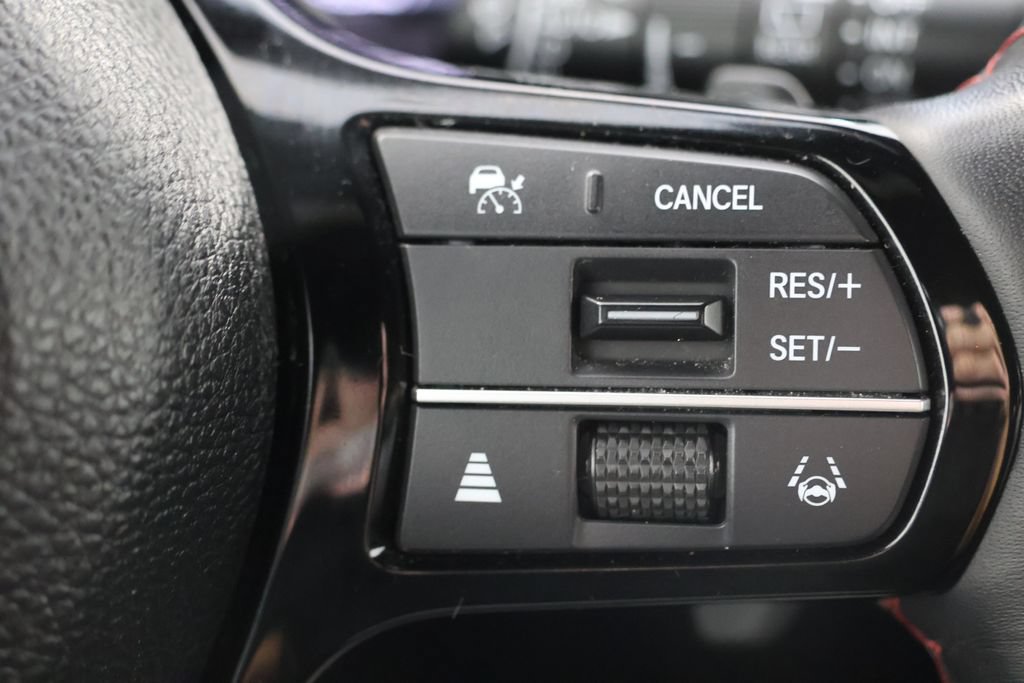 Used 2025 Honda Pilot Black Edition image 12
