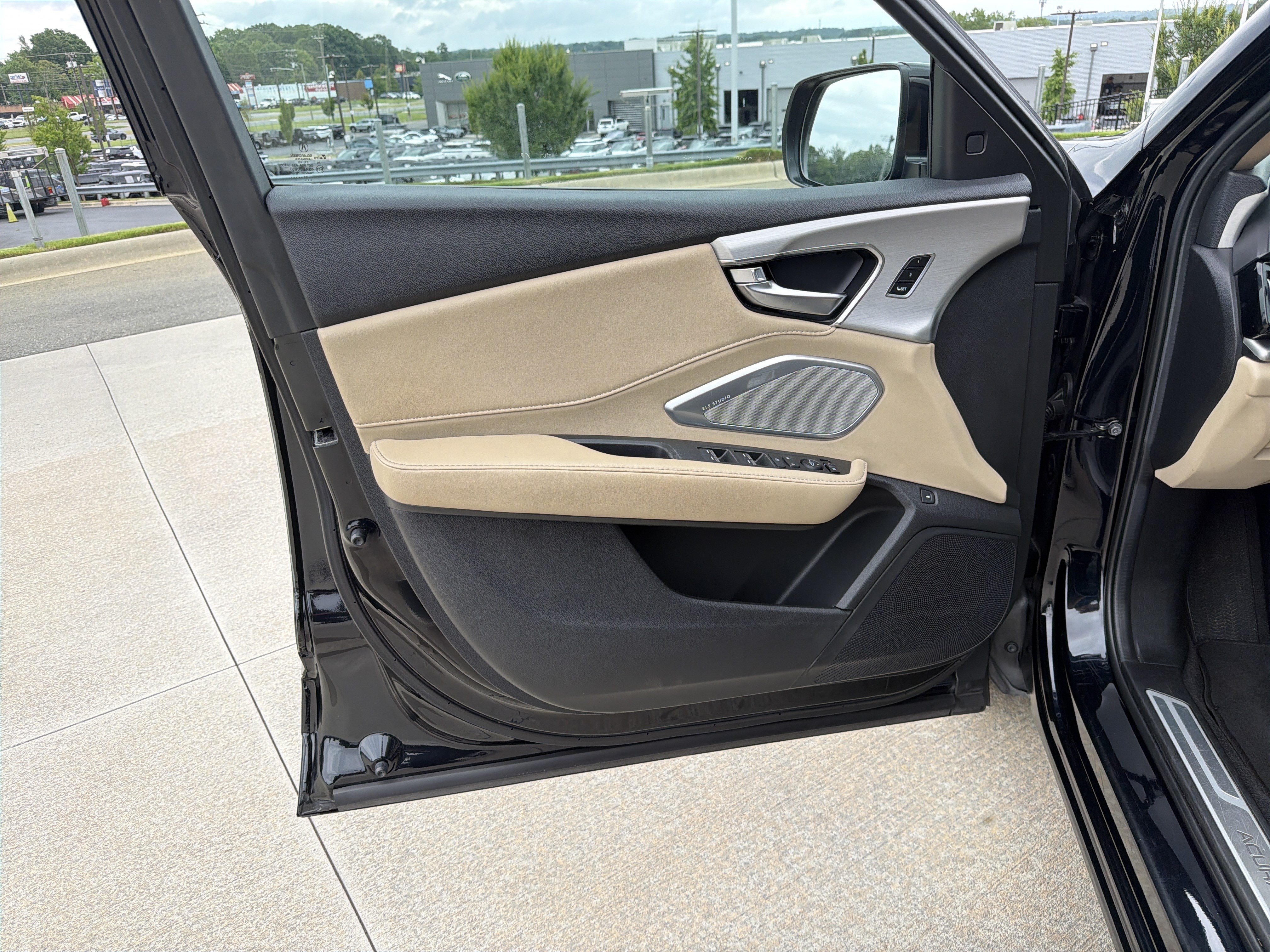 Certified 2023 Acura RDX FWD w/ Technology Package image 14